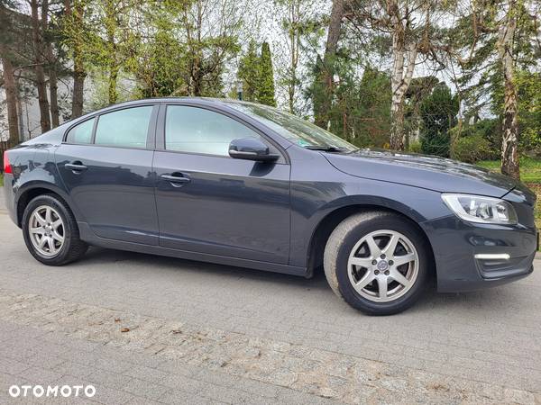 Volvo S60 D2 Edition Pro - 18