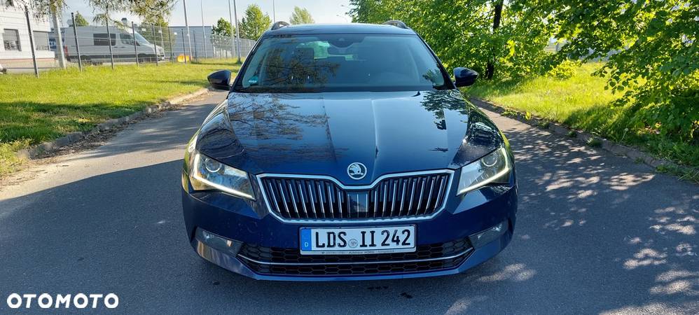 Skoda Superb 2.0 TDI DSG Style - 39