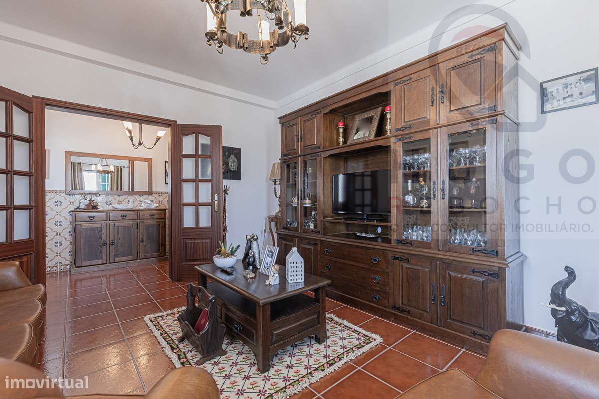 Quinta com 1,425 ha em Redondo-31