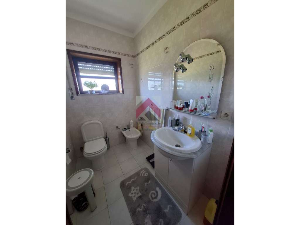 Moradia T3 Isolada na Costa do Valado-21