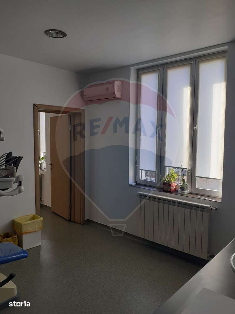 Casa P+E+M | 175mp utili, pretabil clinica/office | Regina Maria - Imagine principală: 4/10