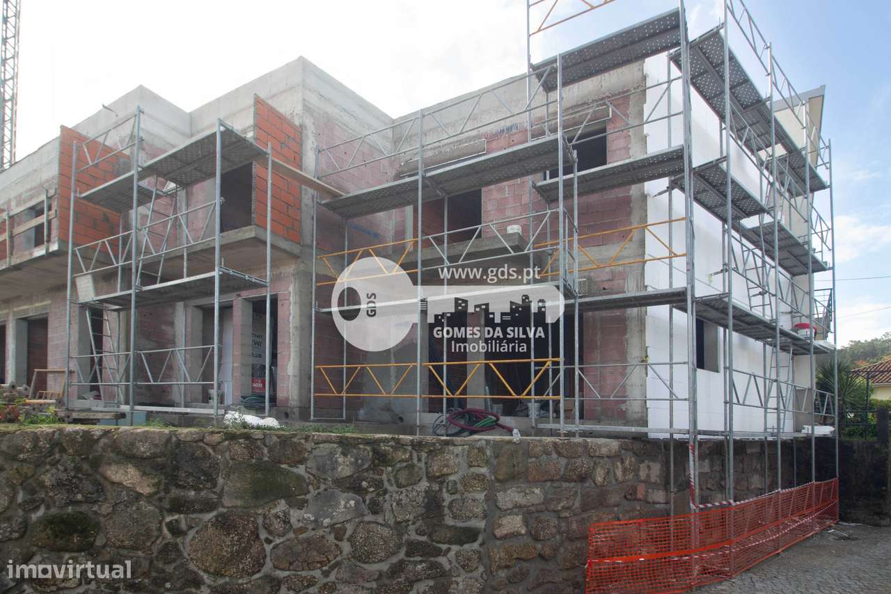 Moradia Nova Inserida em Condomínio Fechado, Lamas, Braga - Grande imagem: 4/26