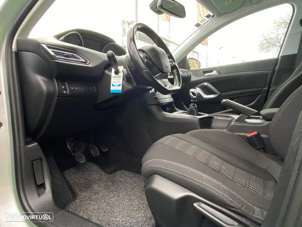 Peugeot 308 SW 1.6 BlueHDi Allure - 14