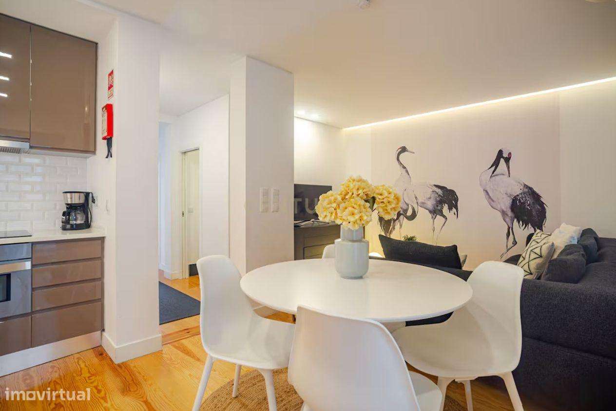Apartamento T2 renovado na Graça, pronto a habitar ou investir, com fo - Grande imagem: 2/16