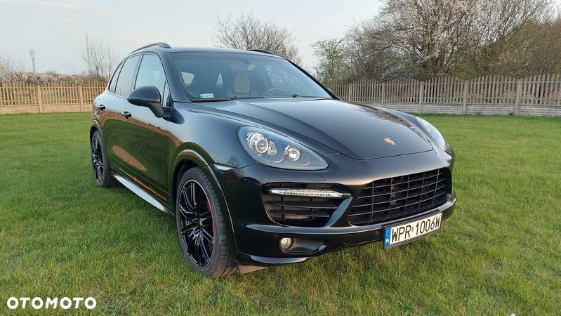 Porsche Cayenne GTS - 4