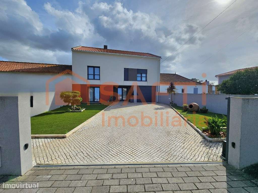 Moradia para Venda em A dos Cunhados - 
 Localização Tranquila e d... - Grande imagem: 4/7