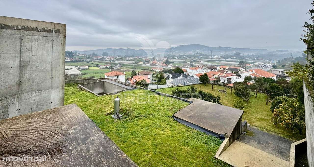 Moradia T4 Nova com "Piscina" em Serzedelo, Guimarães - Grande imagem: 3/26