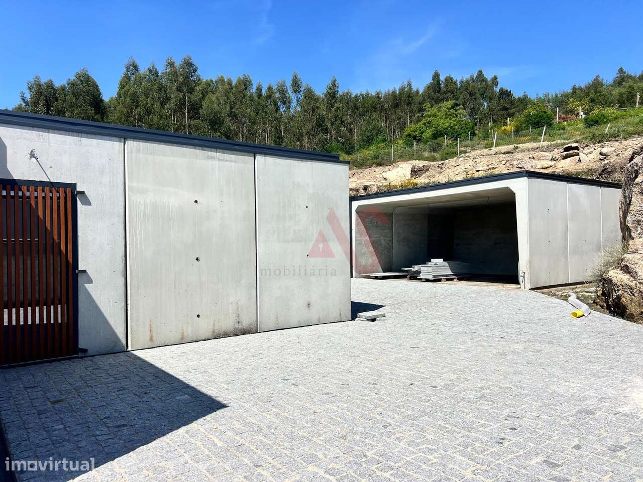 Moradia Térrea T3 com Piscina | Nova | Leitões, Guimarães-33