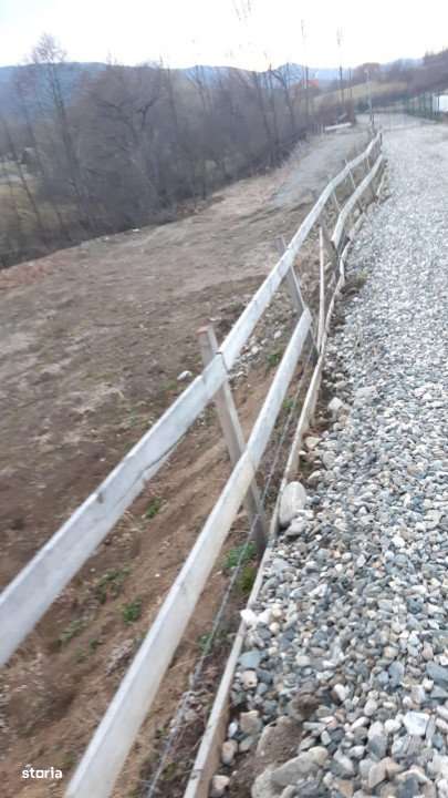 Teren de 2000 mp in Valea Morii, langa rau - Imagine principală: 5/12