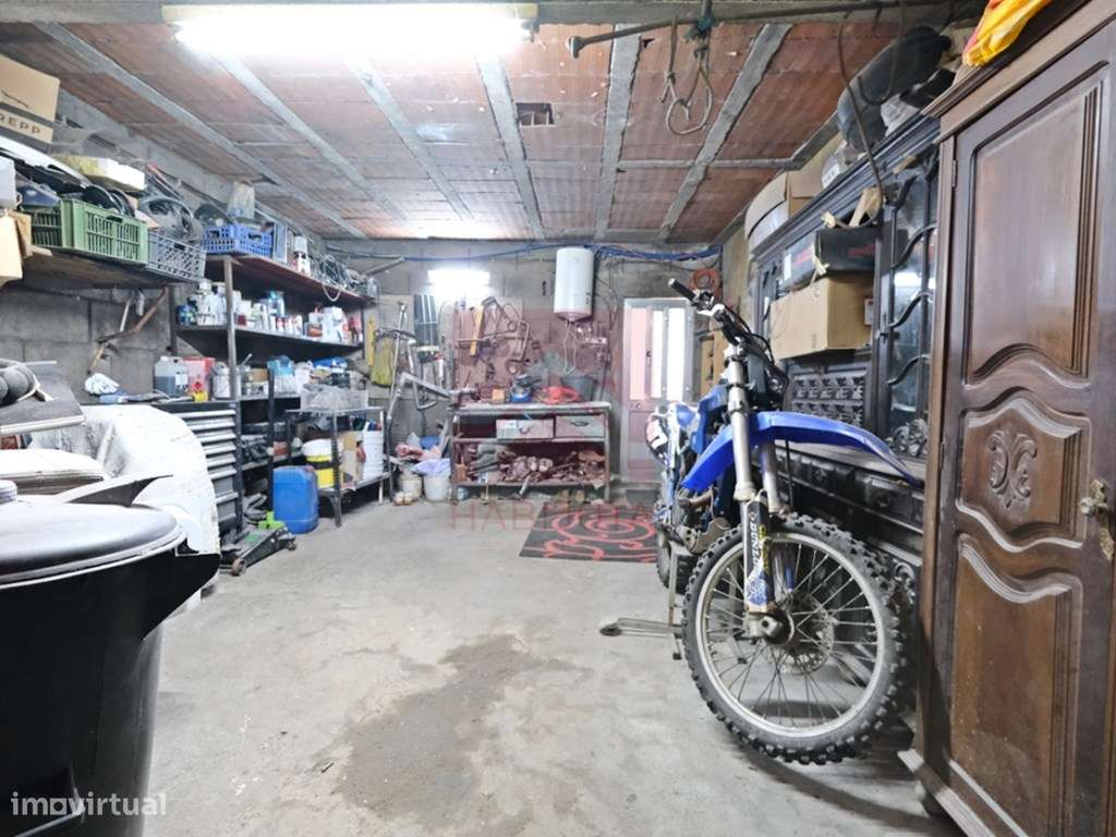 Moradia V3+1 em Fânzeres-27