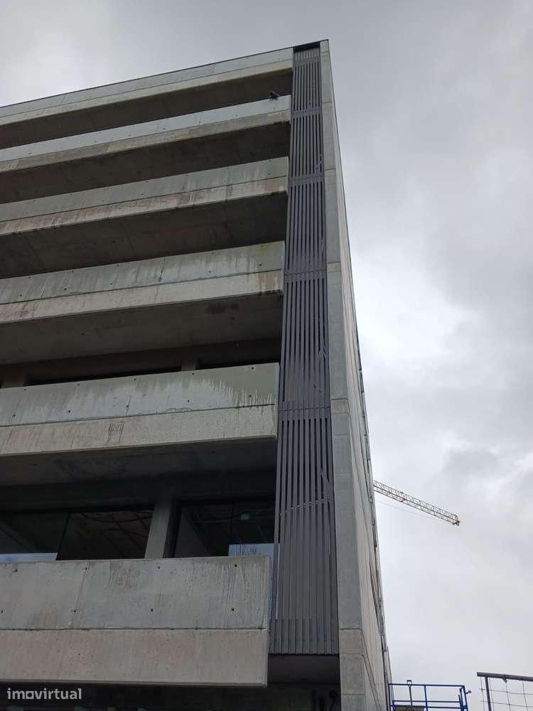 T1 Novo com garagem, varanda e ar condicionado-5