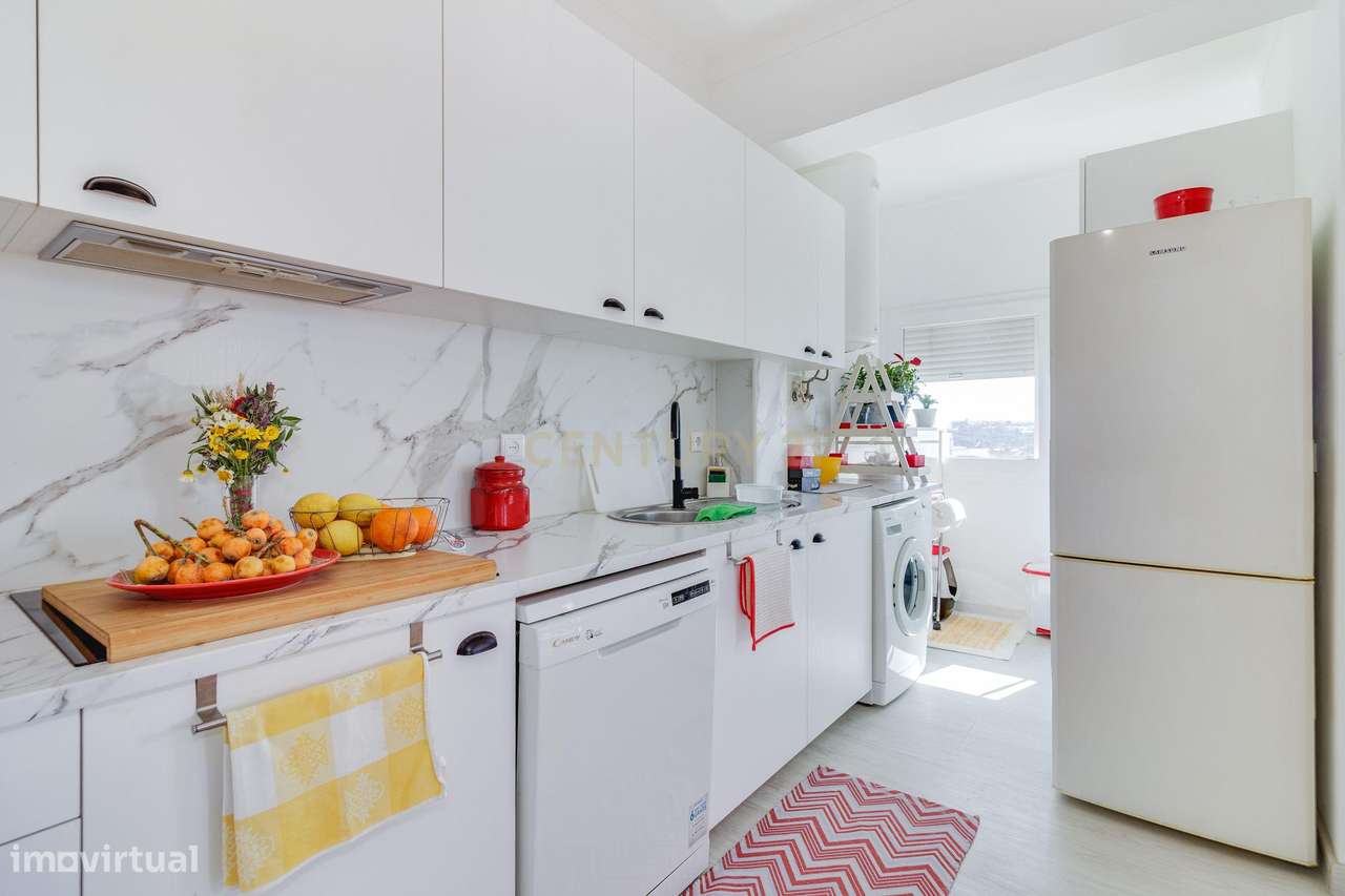 Apartamento T2 na Cova da Piedade com vista panorâmica de 180 graus-5