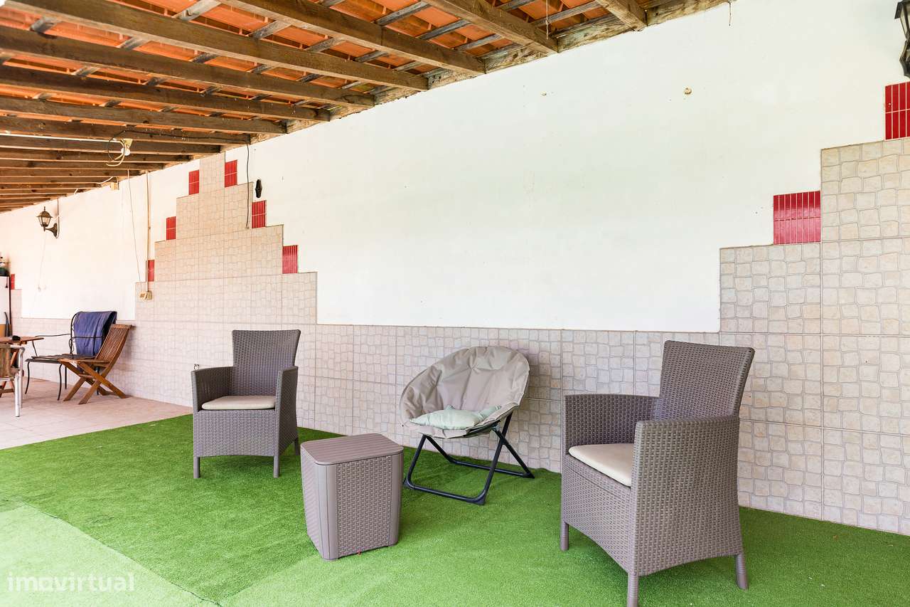 Moradia remodelada, 2 quartos, espaço exterior-11