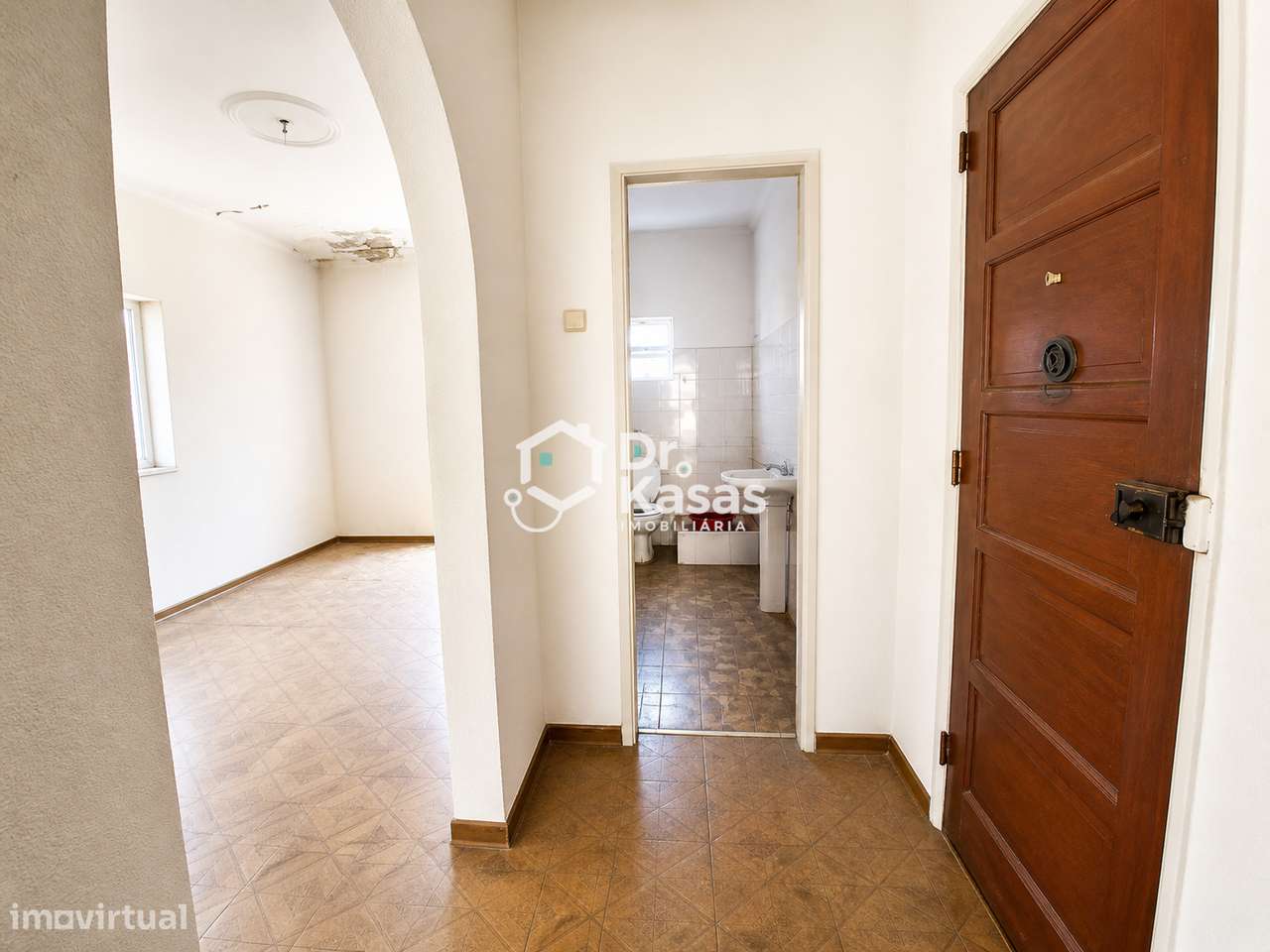 Apartamento T1 com varanda na Baixa da Banheira-7