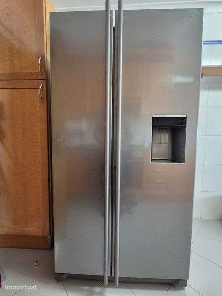 T3 com Garagem e arrecadação excelentes acabamentos e exposição solar - Grande imagem: 4/12