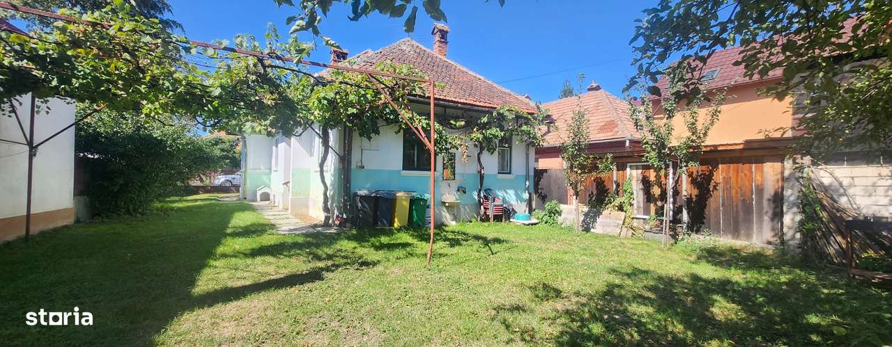 Casă situata in Rasnov strada Vanatori, D+P+pod,4 camere, teren 500 mp - Imagine principală: 2/20