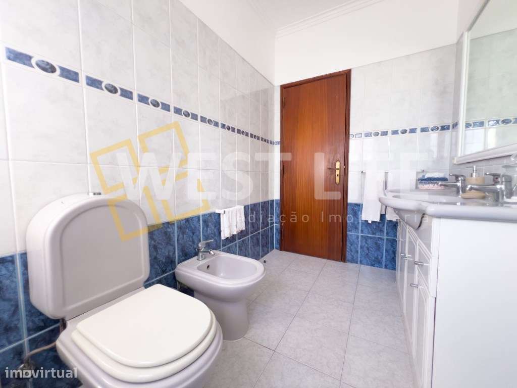 Moradia T4 com Piscina e vista fantástica a 5 minutos da praia - Ca...-23