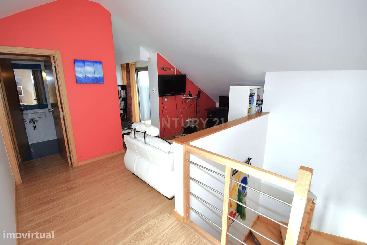 Moradia T3+1 em Alcochete: Luxo e Conforto!-40