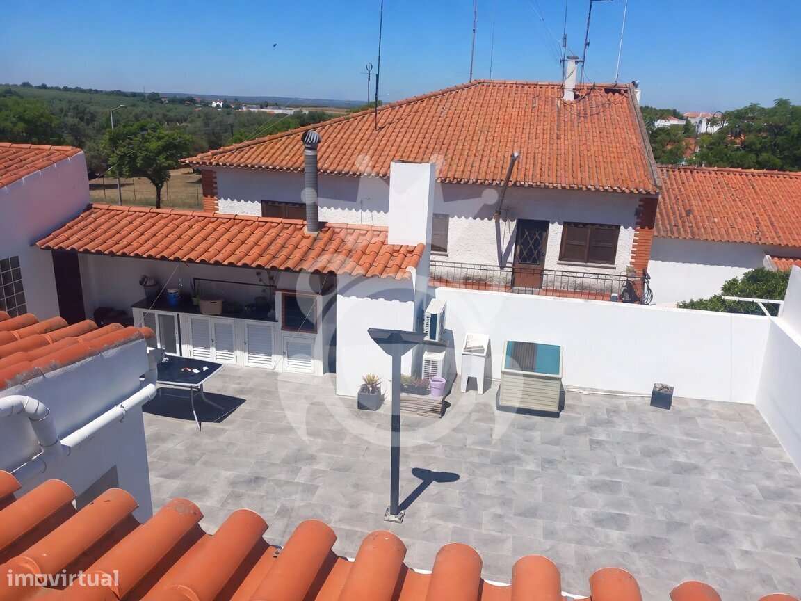 Moradia em Serpa - T5-33