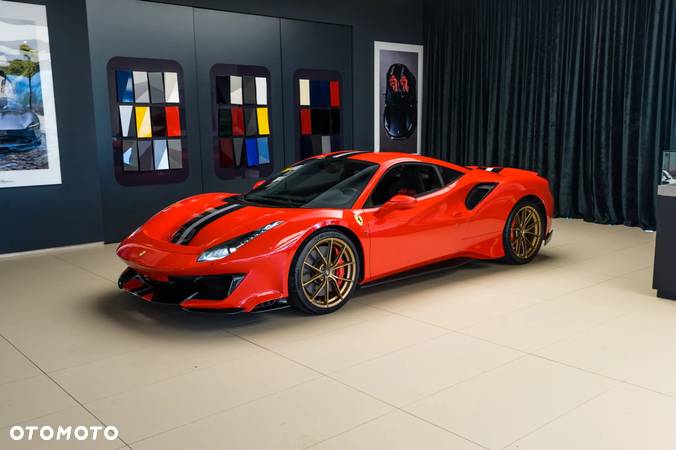 Ferrari 488 Pista - 4