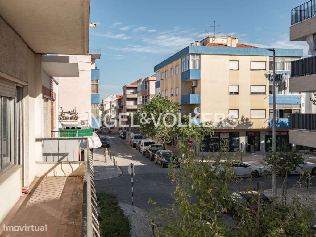 Prédio Misto de 3 Pisos com Jardim e Anexo Habitacional - Santo And...-13