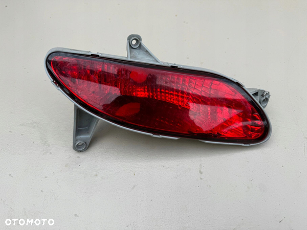 HYUNDAI I30 KOMBI 07-12R LAMPA PRZECIWMGIELNA PRAWY TYŁ PRAWA TYLNA - 1