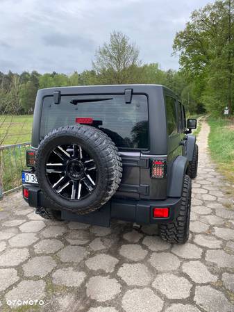 Jeep Wrangler - 7