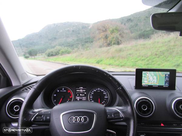 Audi A3 Sportback 1.6 TDi Attraction Ultra - 23