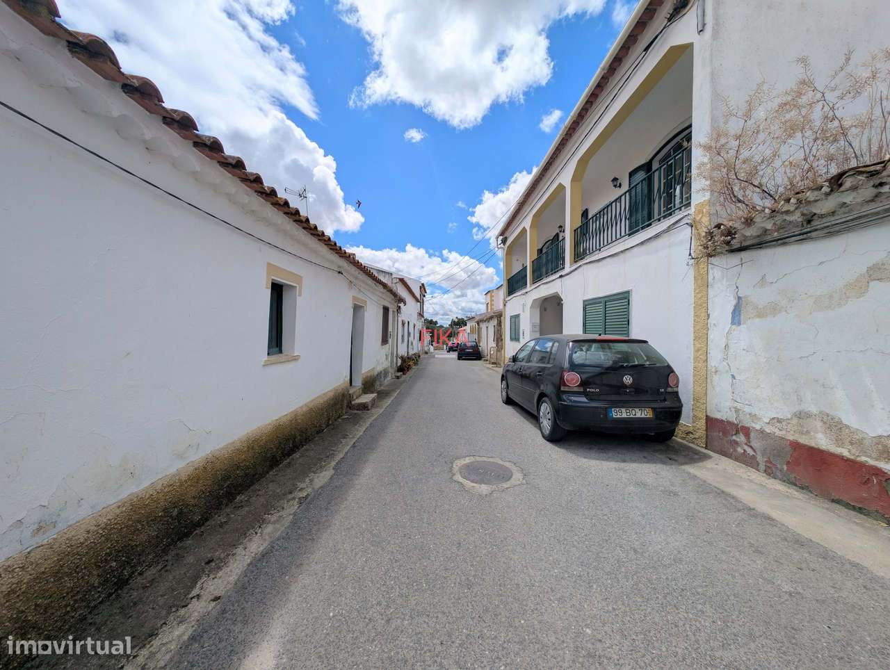 Moradia T3 para recuperação total com 679m2 de terreno-31