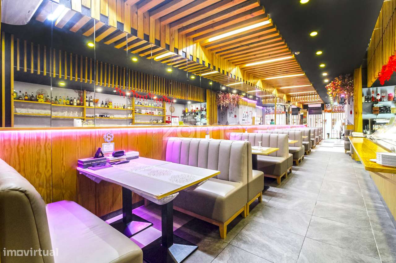 Trespasse de restaurante renovado e totalmente equipado - Porto - Grande imagem: 3/18