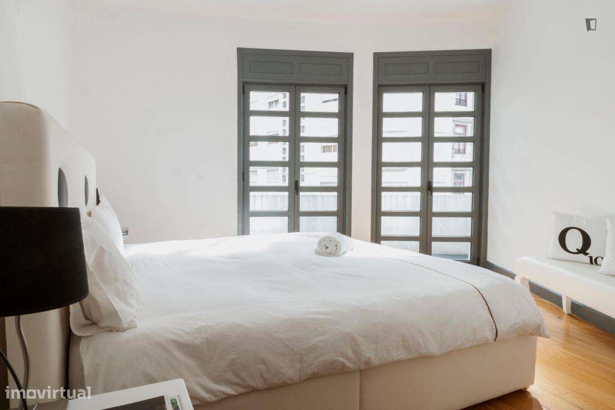 Apartamento com 3 quartos - localizado em Santo Ildefonso Porto - Grande imagem: 2/9