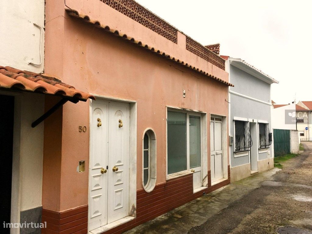Moradia e Loja com 370,2m², situada no centro da cidade de Ponte de... - Grande imagem: 1/10