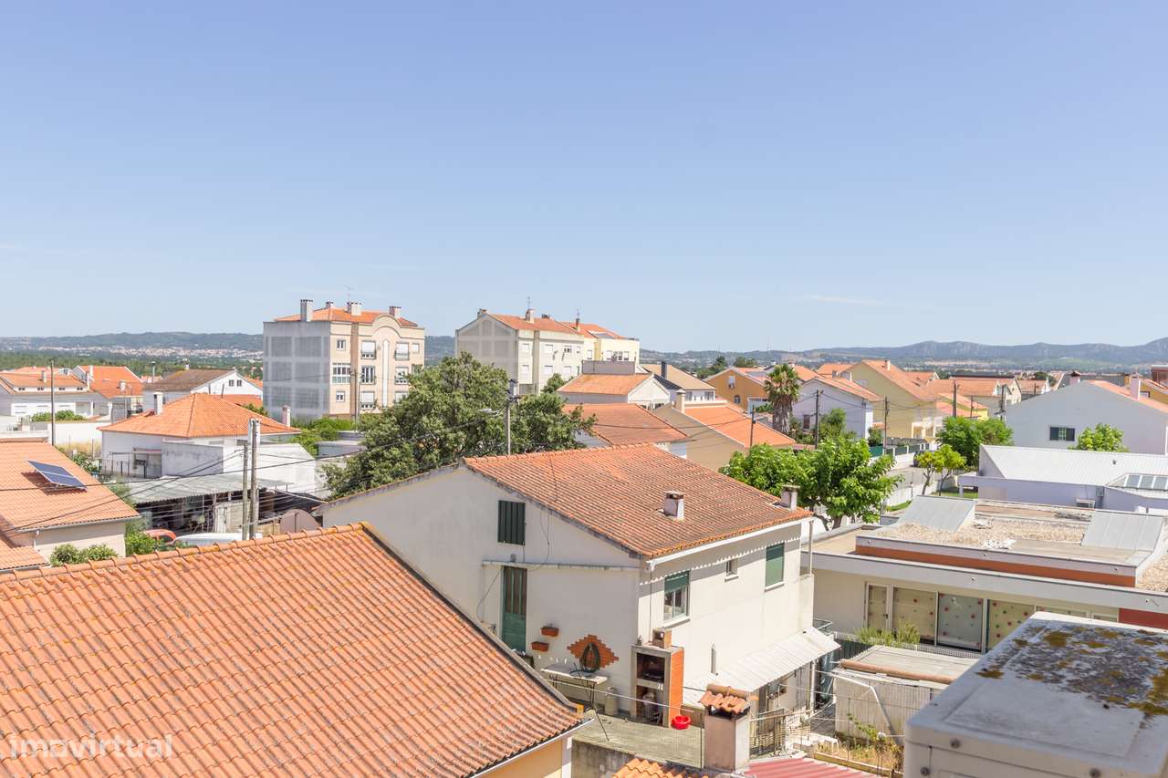 Apartamento T2 na Quinta do Conde-19