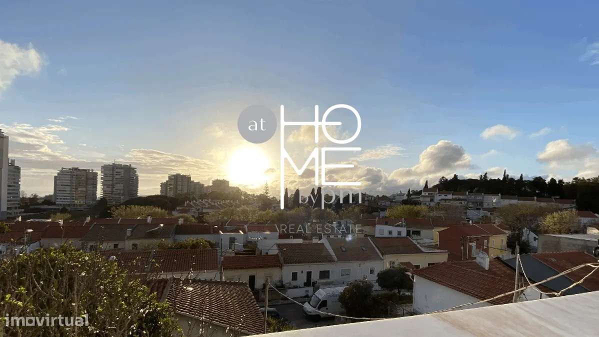 Caramão da Ajuda | Moradia T3 geminada única | Com garagem e terraço-35