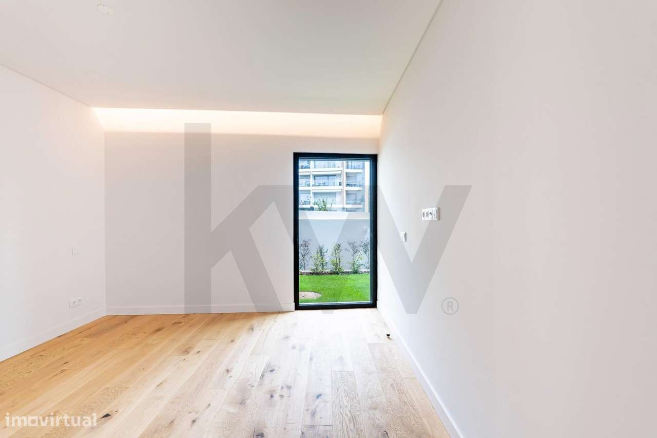 Apartamento T4 com Jardim e Piscina na Parede – Cascais-18