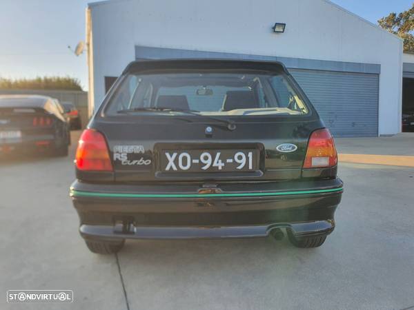 Ford Fiesta 1.6 Turbo - 7