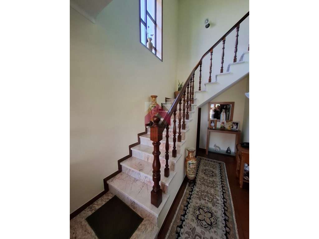 Moradia T3 Isolada na Costa do Valado-52