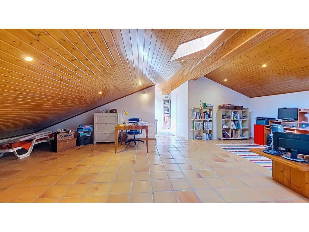 Moradia T4 isolada, usada, Encarnação - Mafra-31