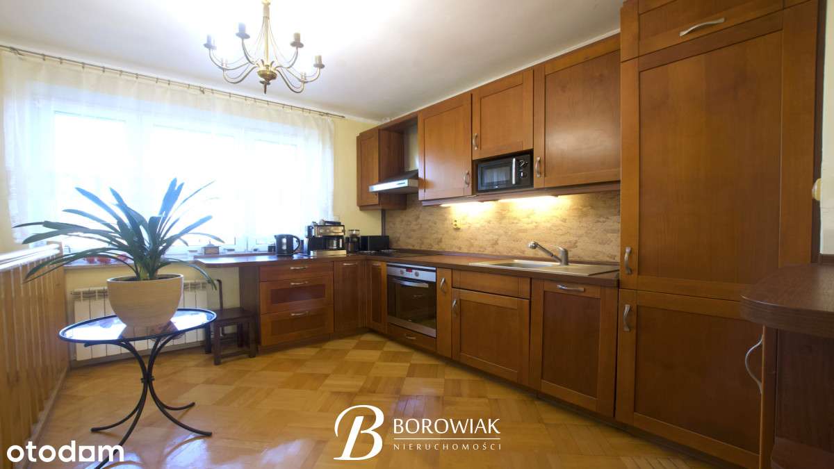 Dom z ogrodem na osiedlu Zagorzynek-4