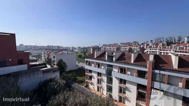 Moradia T4 em Tavarede – Conforto, Espaço e Modernidade a Dois Passos-0