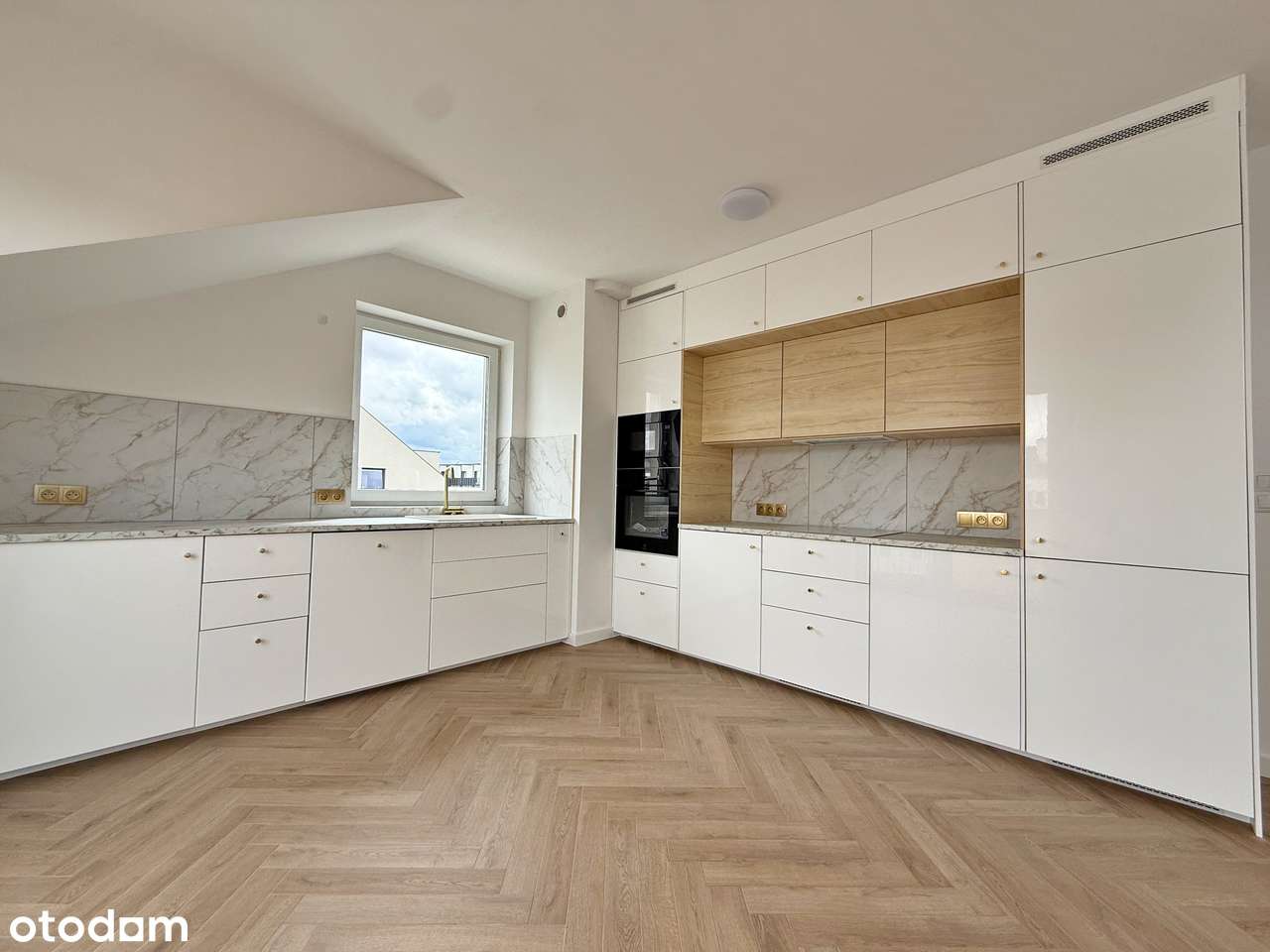 Dostępne od ręki, garaż, balkon, wykończone, winda-3