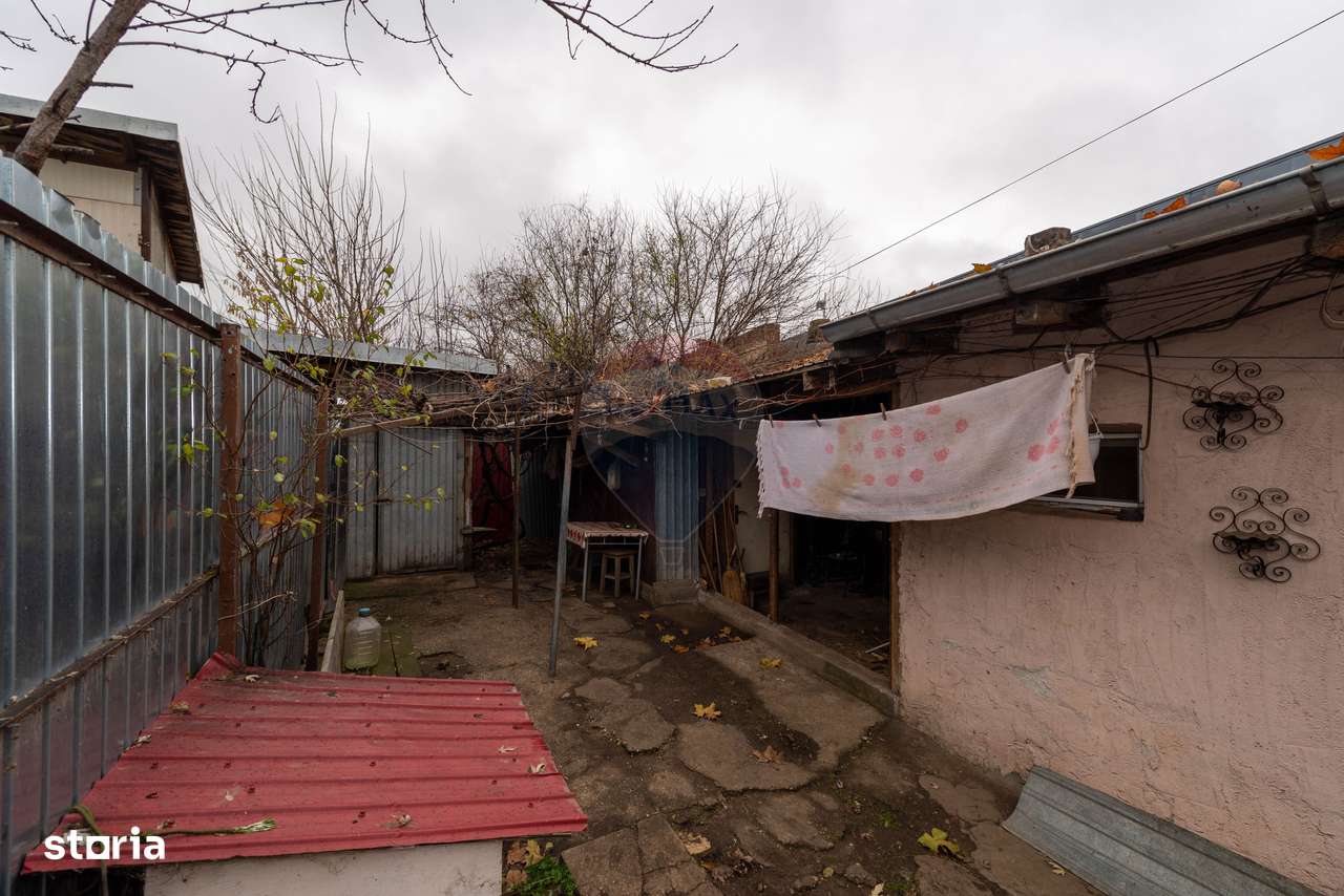 Teren cu casa construita de vanzare 207 mp Soseaua Andronache Hornbach - Imagine principală: 5/13