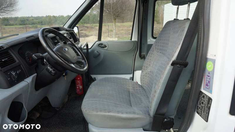 Ford Transit - 15