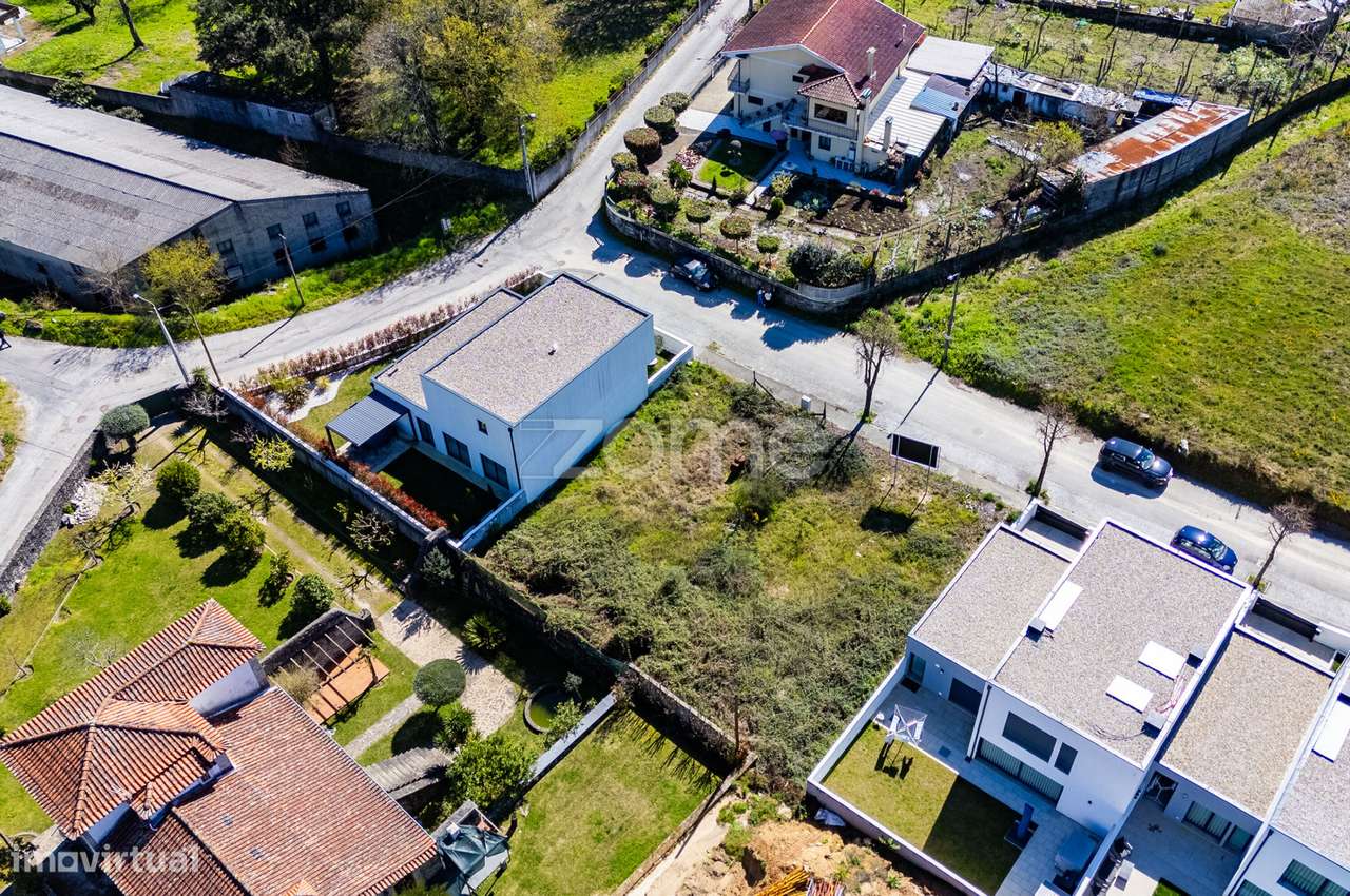 Moradia T3 em estrutura, Vila Verde - Grande imagem: 4/28