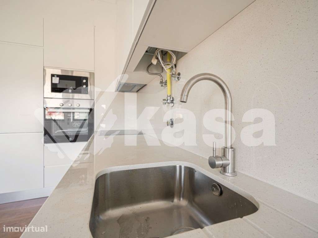 T1 Totalmente Remodelado com Logradouro - junto ao LIDL, Luso-2