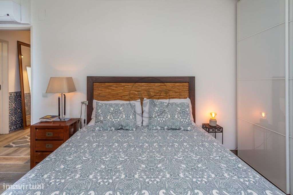 Moradia T5 com jardim e piscina no coração histórico de Azeitão-36