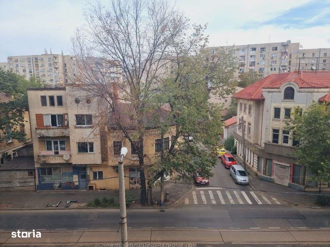 Comision 0% Cladire de vanzare Hotel Clinica Bloc Apartamente Birouri - Imagine principală: 5/10