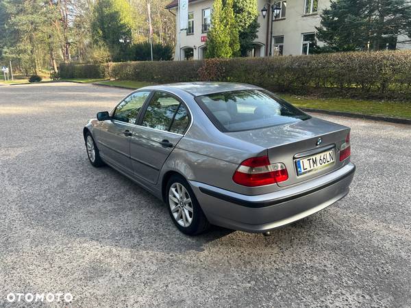 BMW Seria 3 318d - 12