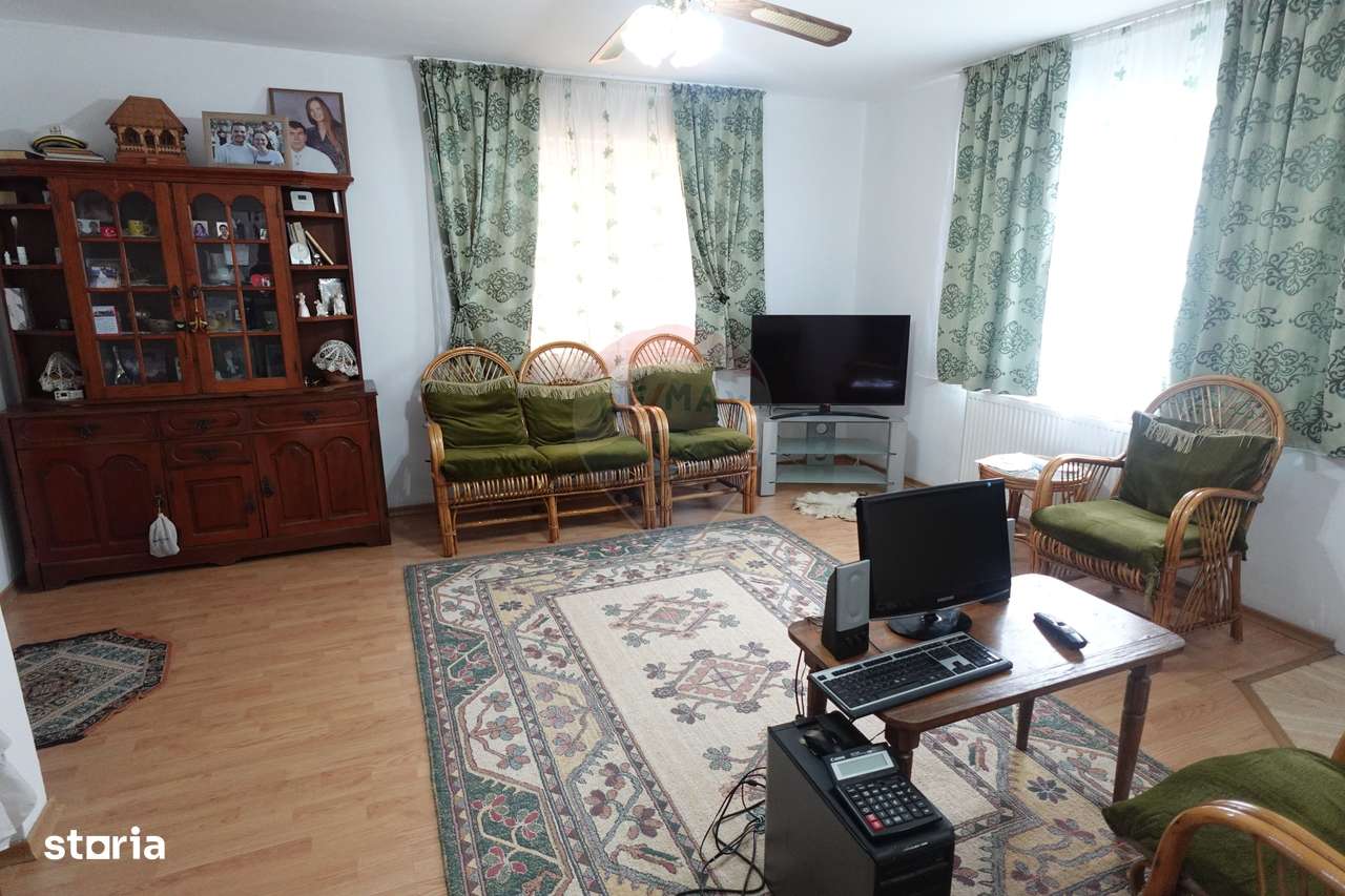 Casă / Vilă cu 4 camere de vânzare Catalina - Imagine principală: 4/20