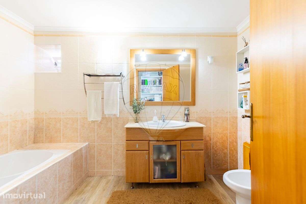 Moradia T4 para venda-23